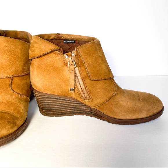 The North Face Tan Leather Wedge Bootie Size 8.5 - Picture 4 of 9
